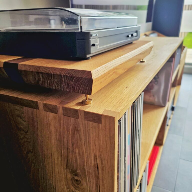 eikenhouten-audiomeubel-08